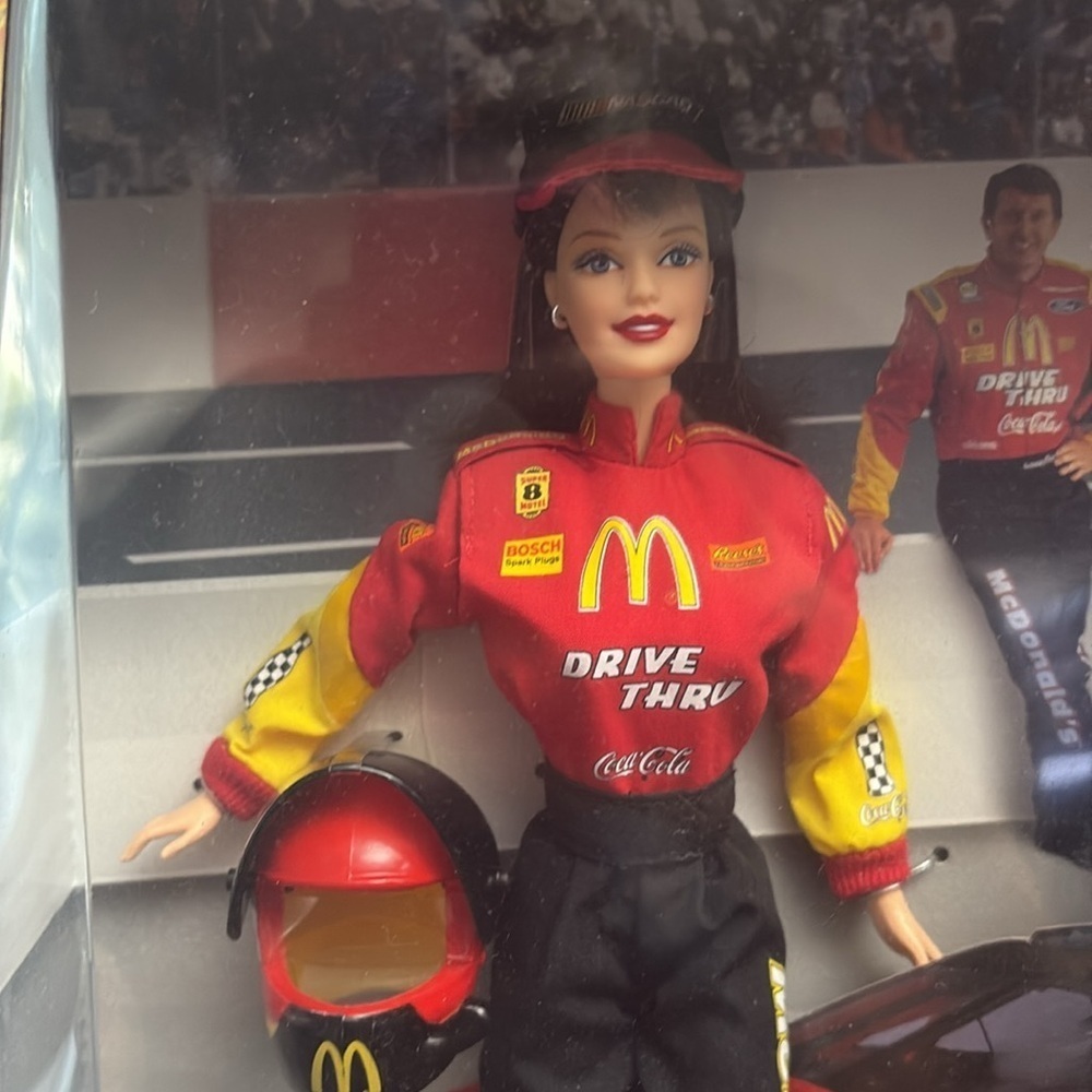 Barbie Doll Mcdonald's Nascar Racer Official #94 Bill Elliott Collectible 1999 - Picture 3 of 9
